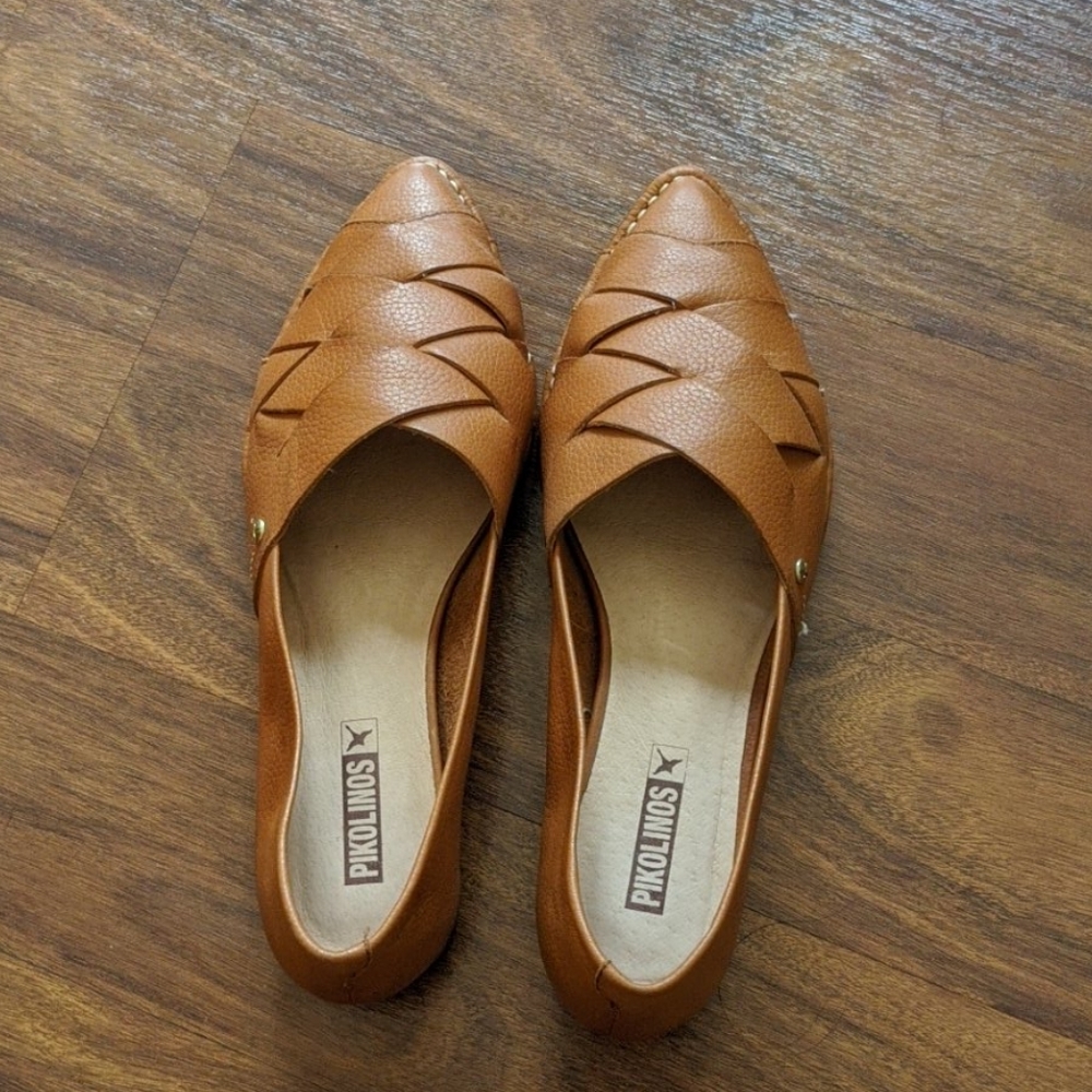 Gently Worn PIKOLINOS calenta flats